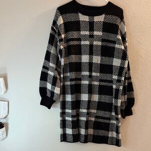 Francesca's Collections Black and White Plaid Sweater